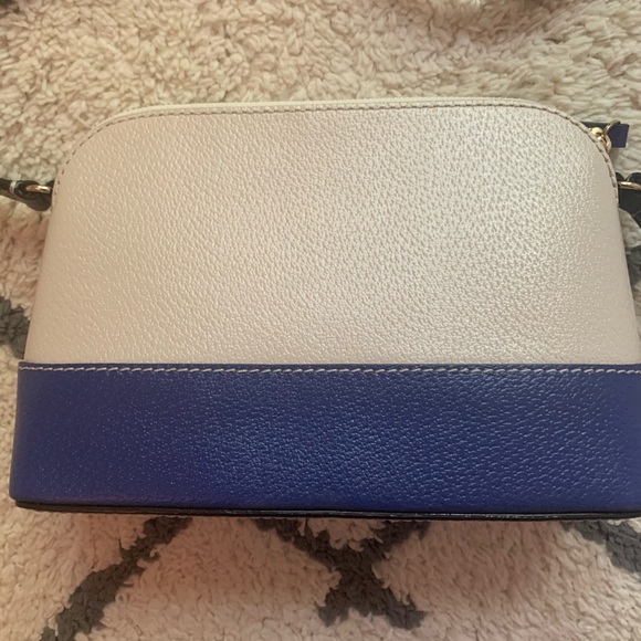 Sold! Kate Spade purse - Picture 3 of 8